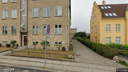 Lejligheder til salg i Charlottenlund - Foto fra Google Street View