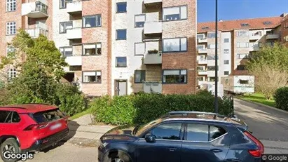 Andelsboliger til salg i Charlottenlund - Foto fra Google Street View