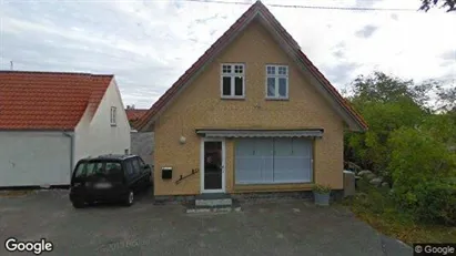 Lejligheder til salg i Karlslunde - Foto fra Google Street View Lejligheder til salg i Karlslunde - Foto fra Google Street View