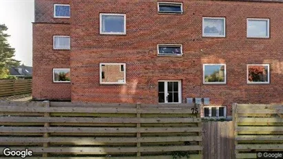 Lejligheder til salg i Brønshøj - Foto fra Google Street View Lejligheder til salg i Brønshøj - Foto fra Google Street View