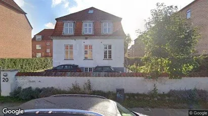 Lejligheder til salg i Brønshøj - Foto fra Google Street View Lejligheder til salg i Brønshøj - Foto fra Google Street View