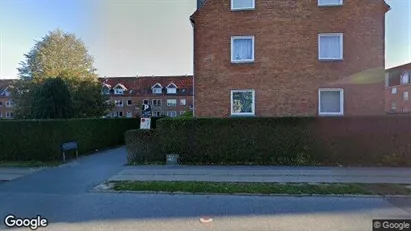 Lejligheder til salg i Brønshøj - Foto fra Google Street View Lejligheder til salg i Brønshøj - Foto fra Google Street View